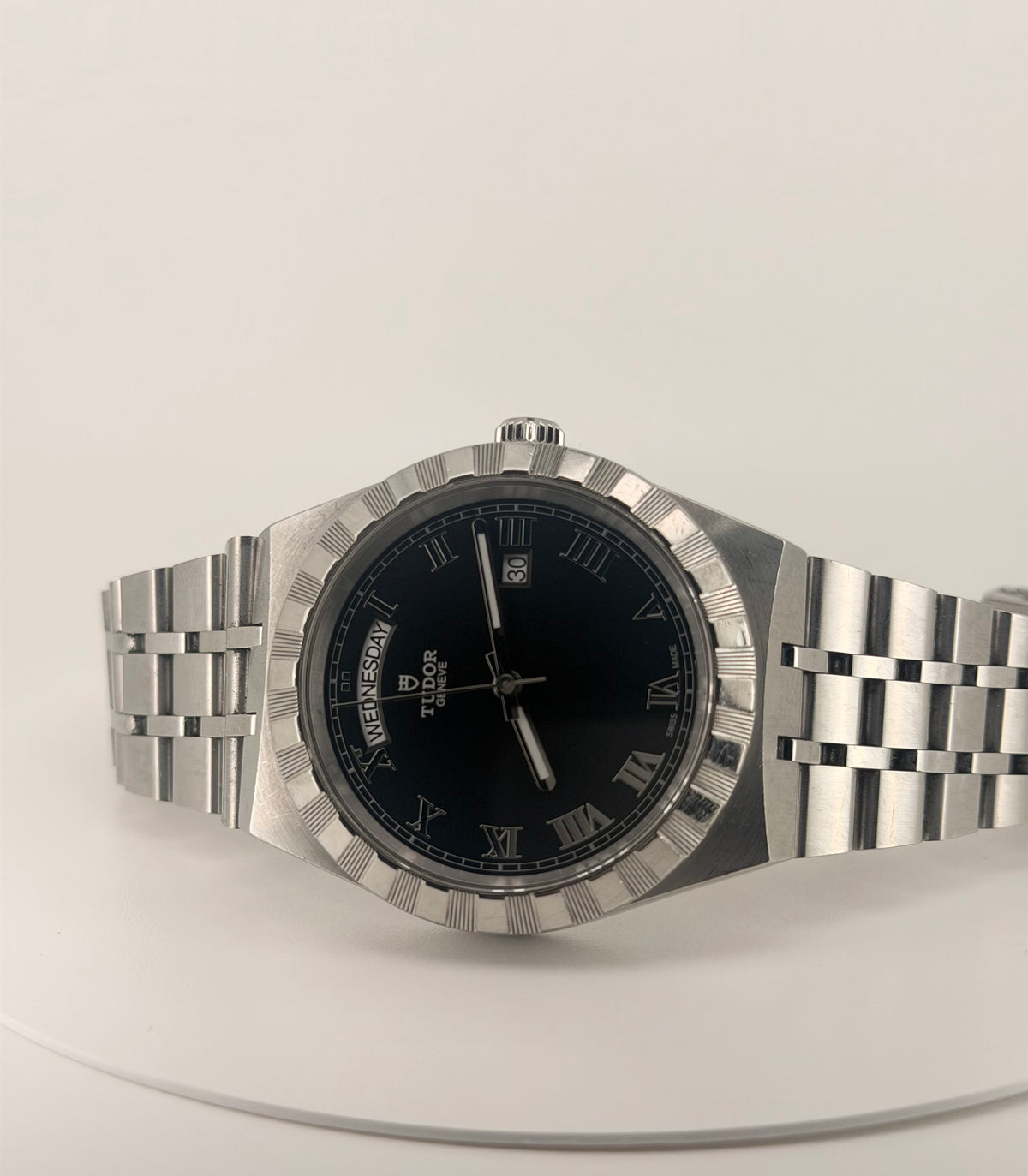 Tudor Royal 28600 Black Dial 41mm – 2024 – Full Set Box & Papers– Good Condition