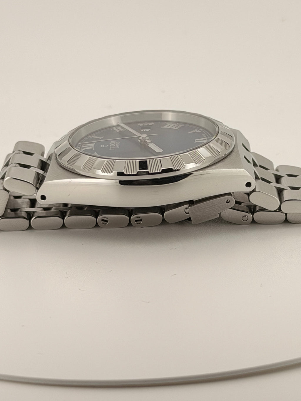 TUDOR Royal 28500 38mm Blue Dial Roman Date Steel Bracelet Full Set - 2022